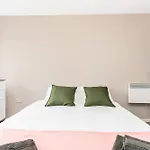Pass The Keys Stylish Home Near To Central London