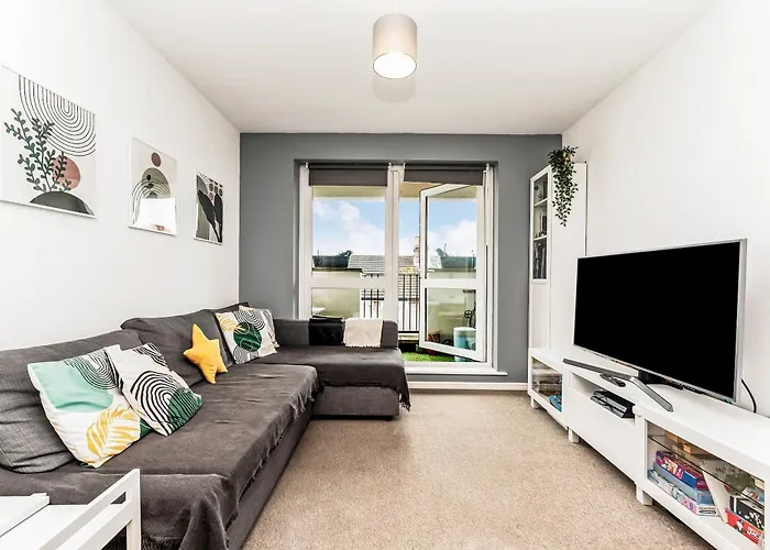 Pass The Keys Stylish Home Near To Central London