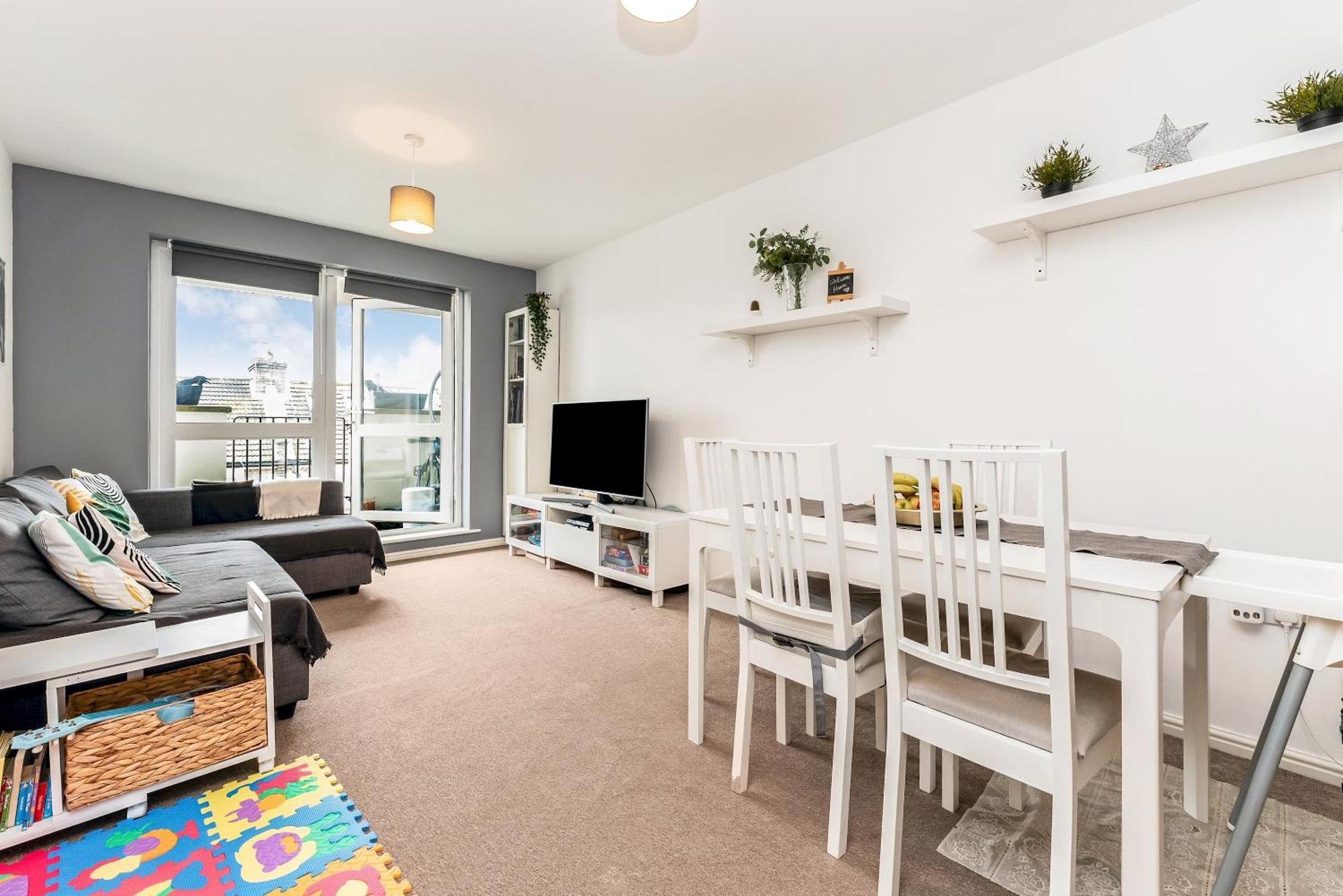 Apartment Pass The Keys Stylish Near To London