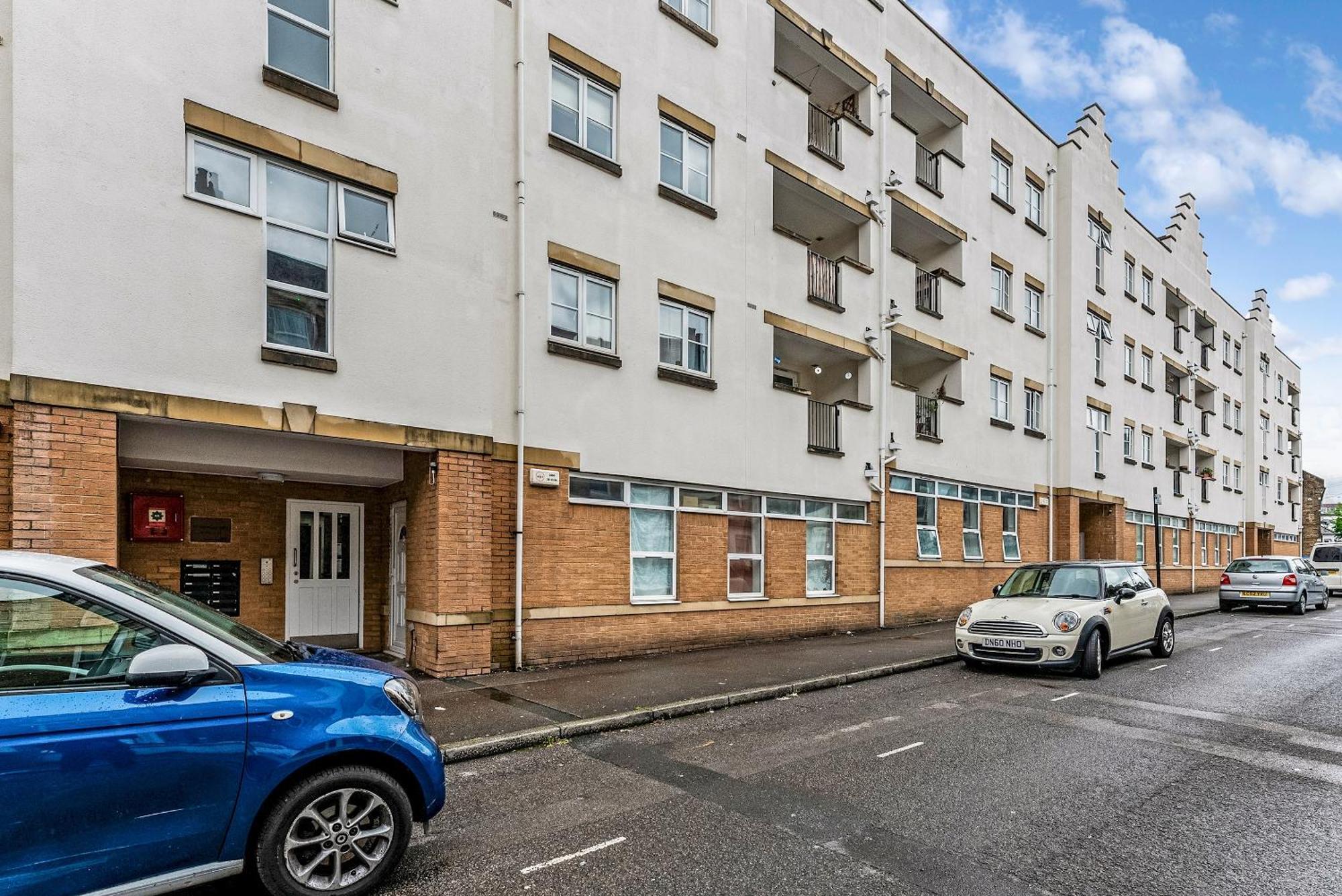 Pass The Keys Stylish Near To Apartment London